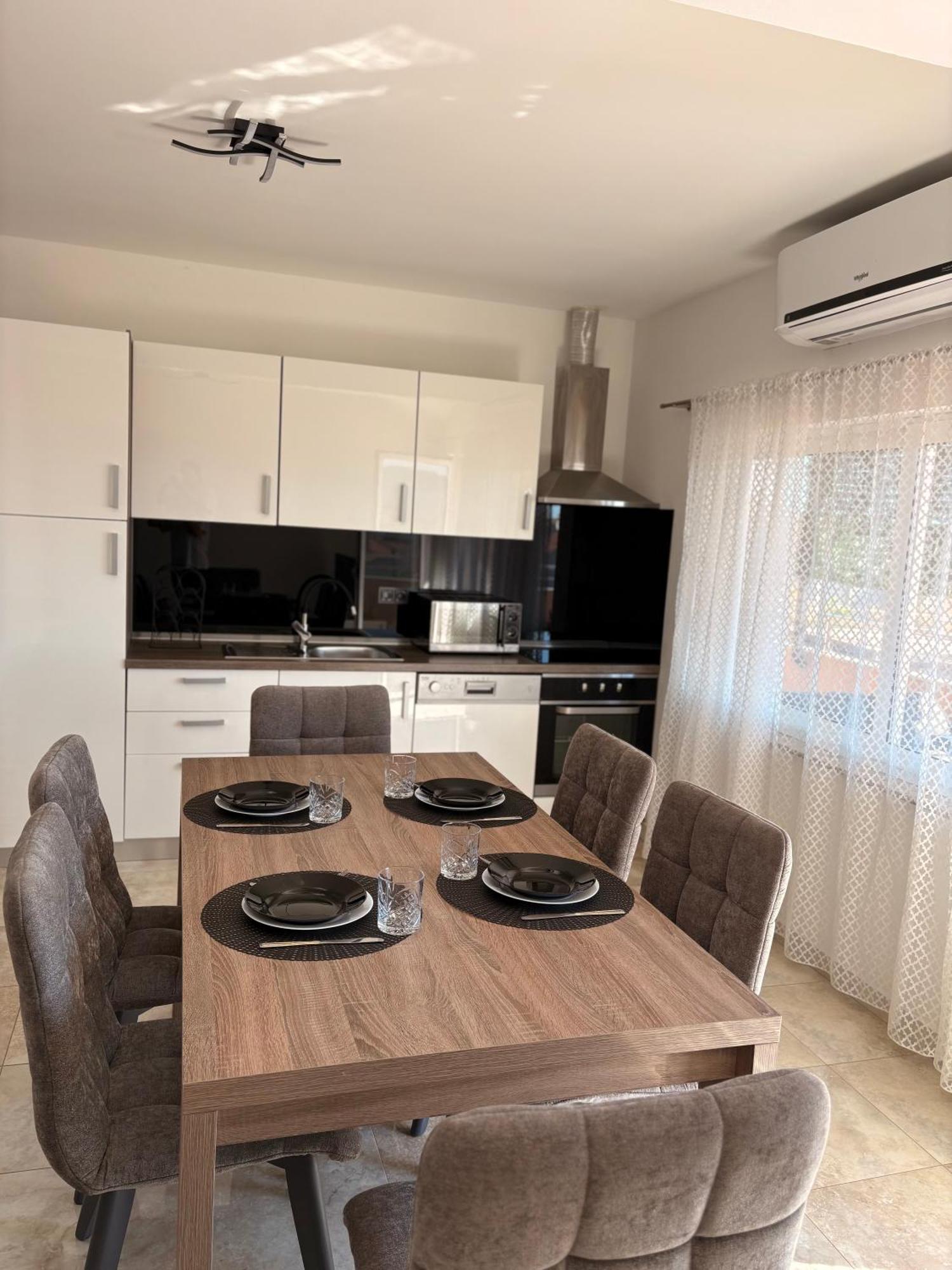 Apartments Magdalena Бибине Екстериор снимка